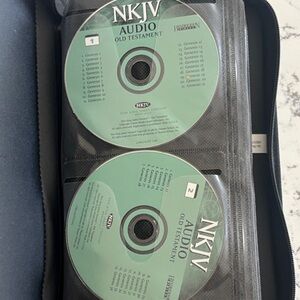 NKJV Audio Bible Complete Set Old & New Testament CDs in Travel Case